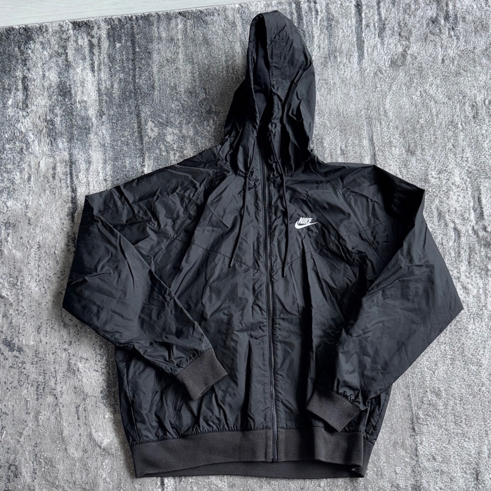 Nike Men's Black Hooded Jacket